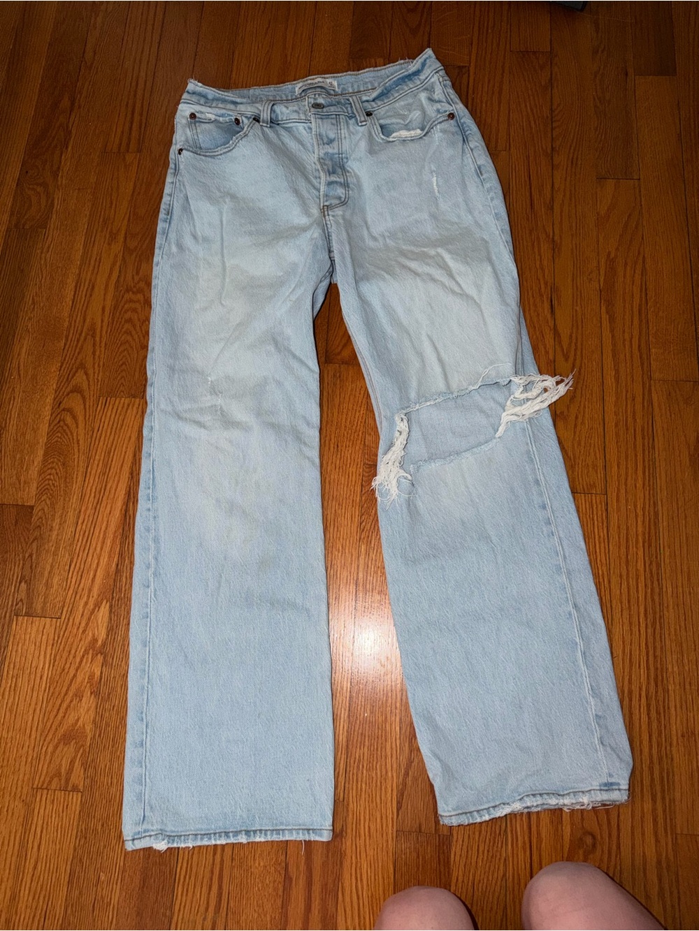 Abercrombie and Fitch the 90s baggy low rise jeans 27/4s
